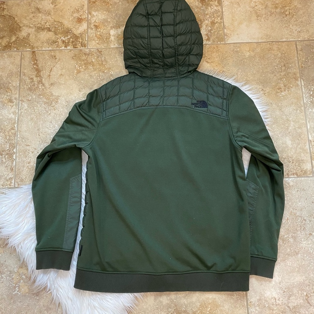 The North Face Shell-Style Jacket. Large - image 8